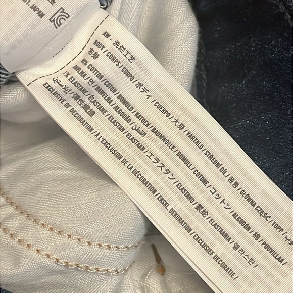 Abercrombie & Fitch The Vintage Flare High Rise size 26/2 short inseam - Picture 12 of 12